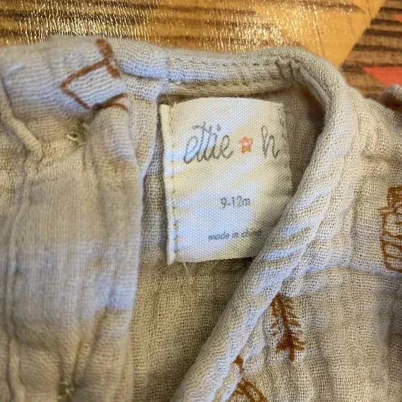 Ettie + H Muslin Romper with Ruffle - Picture 3 of 5